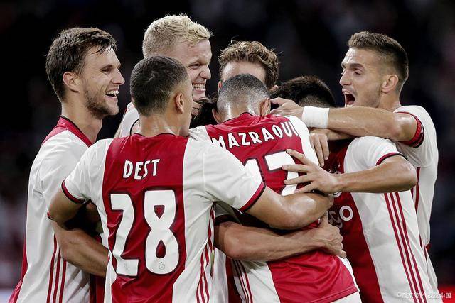 温网：穆霍娃救赛点2-1胜高芙 首进决赛将和诺斯科娃争冠